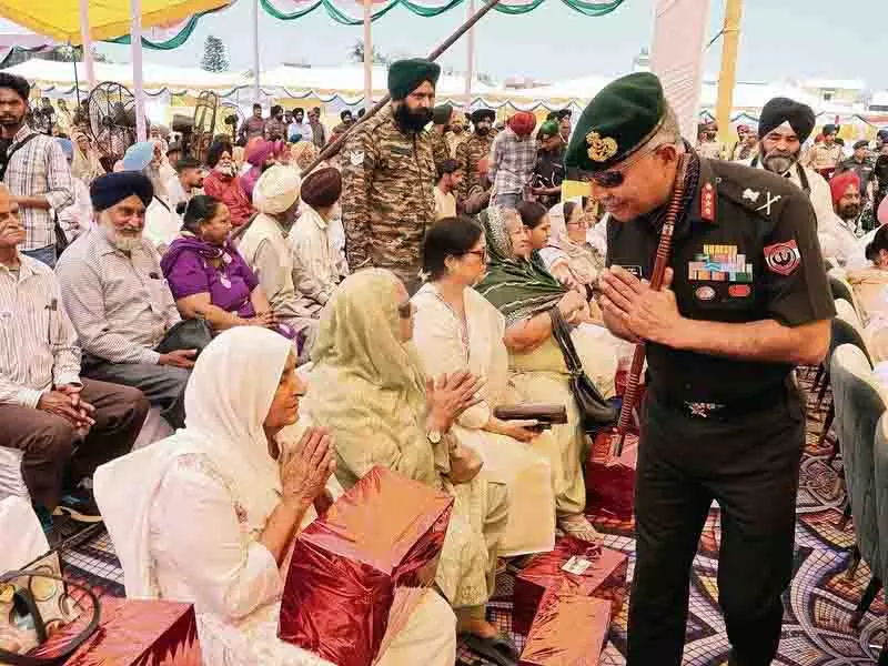 Jalandhar: वज्र कोर ने पूर्व सैनिकों की रैली निकाली Jalandhar: वज्र कोर ने पूर्व सैनिकों की रैली निकाली
