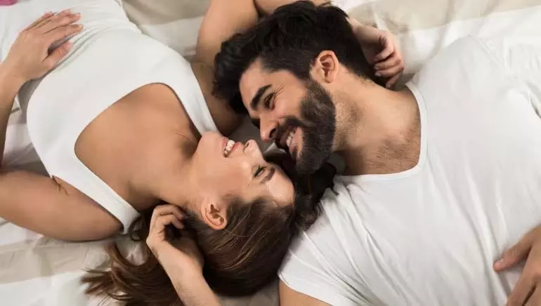 Relationship : स्वस्थ रोमांटिक रिश्ते बनाने की कला जो आपको आने चाहिए Relationship : स्वस्थ रोमांटिक रिश्ते बनाने की कला जो आपको आने चाहिए