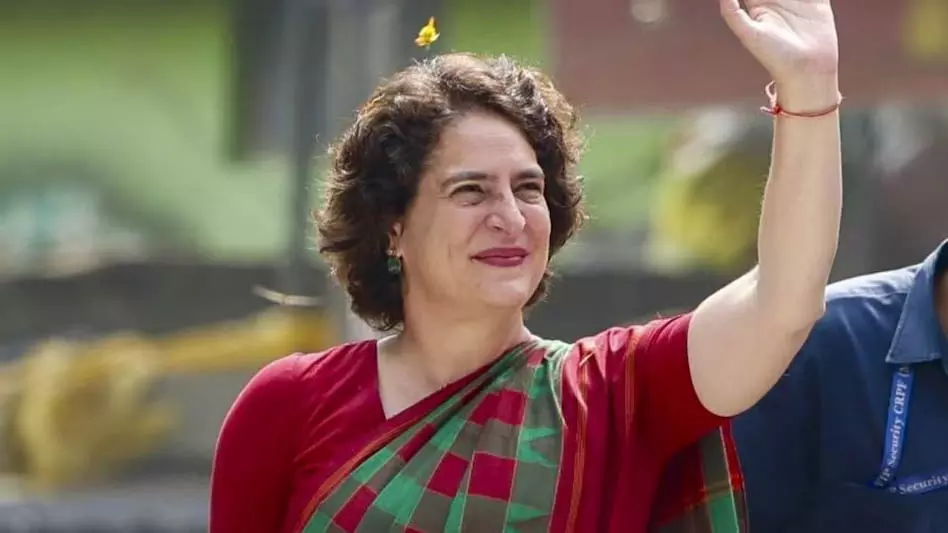 प्रियंका गांधी के काफिले को रोकने के लिए यूट्यूबर के खिलाफ FIR, बड़ा एक्शन प्रियंका गांधी के काफिले को रोकने के लिए यूट्यूबर के खिलाफ FIR, बड़ा एक्शन
