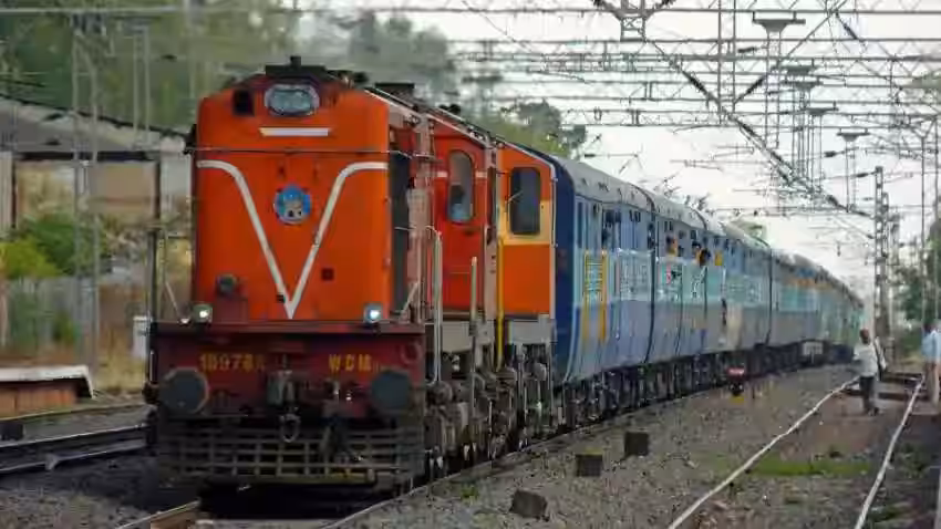 Ballia: यात्रियों की सुविधा के लिए रेलवे का बड़ा फैसला Ballia: यात्रियों की सुविधा के लिए रेलवे का बड़ा फैसला