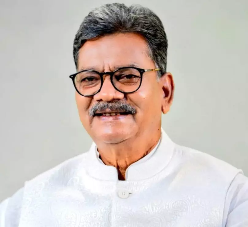 मध्य प्रदेश के लिए एक भारतीय राजनीतिज्ञ थे बिसाहू दास महंत मध्य प्रदेश के लिए एक भारतीय राजनीतिज्ञ थे बिसाहू दास महंत