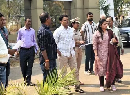 कलेक्टर ने राज्यपाल प्रवास कार्यक्रम के तैयारियों का किया अवलोकन कलेक्टर ने राज्यपाल प्रवास कार्यक्रम के तैयारियों का किया अवलोकन