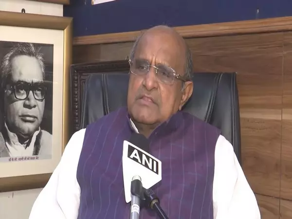 नीतीश कुमार के नेतृत्व में ही चुनाव होंगे, वे ही सीएम बनेंगे: KC Tyagi नीतीश कुमार के नेतृत्व में ही चुनाव होंगे, वे ही सीएम बनेंगे: KC Tyagi