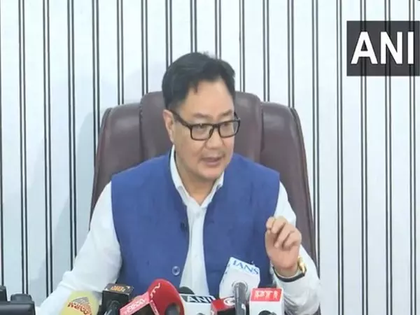 कुछ लोगों द्वारा फैलाई जा रही झूठी बातें हमारे समाज के लिए बहुत हानिकारक हैं: वक्फ संशोधन विधेयक पर Rijiju कुछ लोगों द्वारा फैलाई जा रही झूठी बातें हमारे समाज के लिए बहुत हानिकारक हैं: वक्फ संशोधन विधेयक पर Rijiju