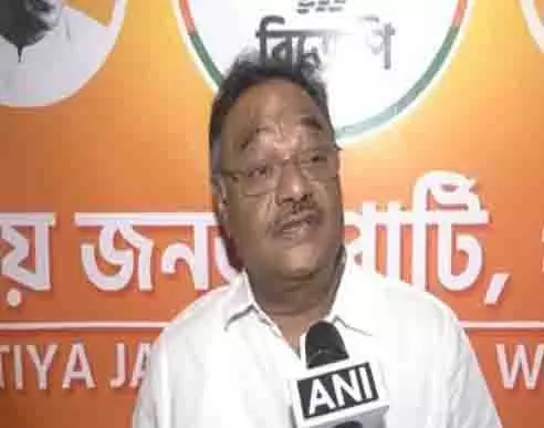 रोहिंग्याओं और बांग्लादेशी घुसपैठियों का समर्थन कर रही है TMC सरकार: BJP सांसद समिक भट्टाचार्य रोहिंग्याओं और बांग्लादेशी घुसपैठियों का समर्थन कर रही है TMC सरकार: BJP सांसद समिक भट्टाचार्य