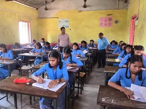 जिला शिक्षा अधिकारी ने किया कोंटा विकासखंड के स्कूलों का निरीक्षण जिला शिक्षा अधिकारी ने किया कोंटा विकासखंड के स्कूलों का निरीक्षण