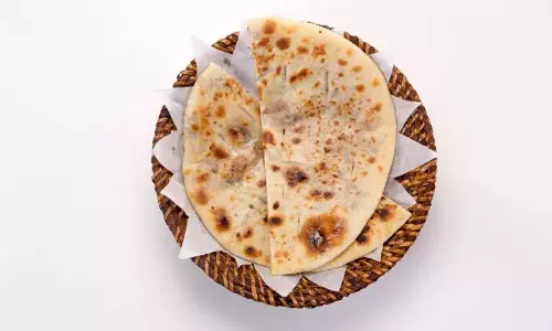 Aloo Kulcha with Zero Oil:मुलायम और फूले हुए कुलचे