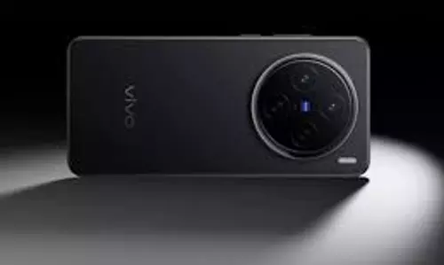 Mobile: कैमरा होगा और भी दमदार, Vivo X200 Ultra में होगा डेडिकेटेड बटन Mobile: कैमरा होगा और भी दमदार, Vivo X200 Ultra में होगा डेडिकेटेड बटन