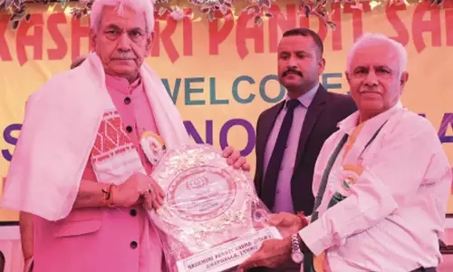 कश्मीरी पंडितों की वापसी के लिए सरकार प्रतिबद्ध, केंद्र कर रहा काम: एलजी सिन्हा
