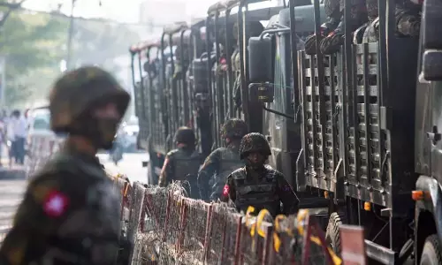 Myanmar : भूकंप से तबाही के बीच म्यांमार में सेना के हमले जारी