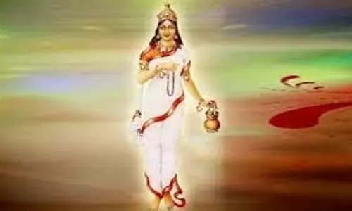 धर्म: चैत्र नवरात्रि के दूसरे दिन करें देवी ब्रह्मचारिणी की पूजा, जानें कैसे हुई देवी की उत्पत्ति धर्म: चैत्र नवरात्रि के दूसरे दिन करें देवी ब्रह्मचारिणी की पूजा, जानें कैसे हुई देवी की उत्पत्ति