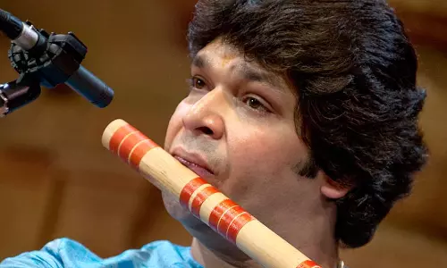 शंघाई में बांसुरी की जादुई धुन, Rakesh Chourasiya के कार्यक्रम में उमड़ा जनसैलाब शंघाई में बांसुरी की जादुई धुन, Rakesh Chourasiya के कार्यक्रम में उमड़ा जनसैलाब