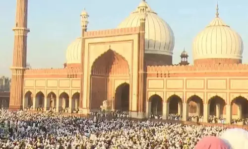 Eid 2025 : काशी में ईद का जश्न: मस्जिदों में अदा की गई नमाज Eid 2025 : काशी में ईद का जश्न: मस्जिदों में अदा की गई नमाज