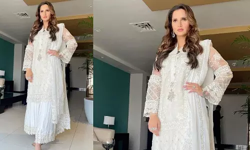 Fashion Tips: आज है नवरात्रि का दूसरा दिन, इस खास रंग के कपड़े पहनकर मां ब्रह्मचारिणी को करें प्रसन्न Fashion Tips: आज है नवरात्रि का दूसरा दिन, इस खास रंग के कपड़े पहनकर मां ब्रह्मचारिणी को करें प्रसन्न