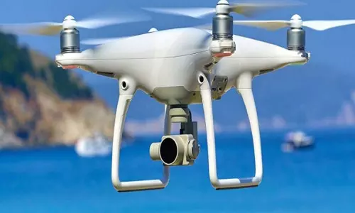 Eid पर यूपी के संवेदनशील जिलों में सख्त सुरक्षा, ड्रोन और CCTV से निगरानी