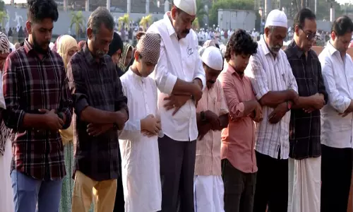 Thiruvananthapuram में मुसलमानों ने नमाज़ अदा की, ईद-उल-फ़ित्र का त्यौहार श्रद्धा के साथ मनाया