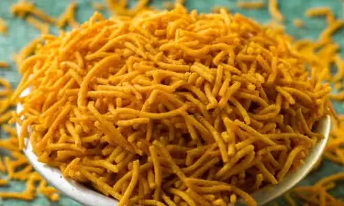 Aloo Bhujia: नाश्ते के तौर पर एक बेहतरीन विकल्प Aloo Bhujia: नाश्ते के तौर पर एक बेहतरीन विकल्प