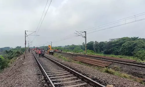 ईस्ट कोस्ट रेलवे ने बैंगलोर-गुवाहाटी एक्सप्रेस दुर्घटना के बाद सामान्य रेल सेवा बहाल की