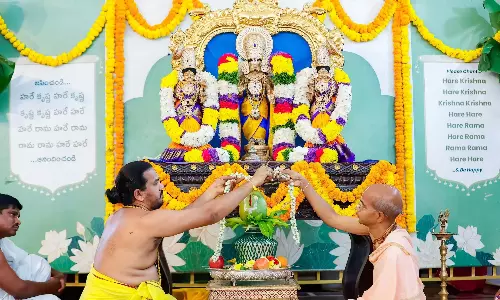 Telangana: हरे कृष्ण स्वर्ण मंदिर ने भूदेवी-नरसिम्हा कल्याणम के साथ उगादि मनाया