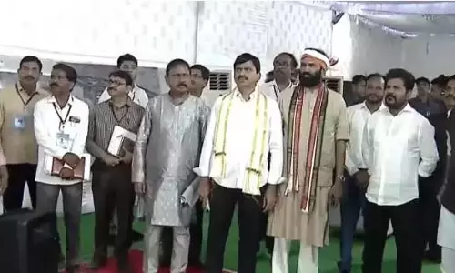 मुख्यमंत्री ने Huzurnagar में इंदिरम्मा इंदलु कार्यों की प्रगति का निरीक्षण किया