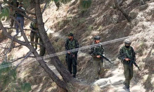 कठुआ में आतंकवादियों की मदद करने वाले OGW नेटवर्क पर निगरानी