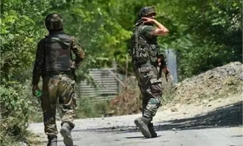 Jammu-Kashmir : संदिग्ध लोगों के देखे जाने की सूचना के बाद सुरक्षा बल अलर्ट