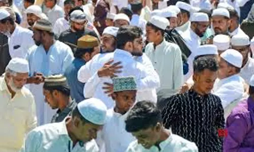 Eid-ul-Fitr in the state: ईदगाह और मस्जिद में नमाज अदा की गई