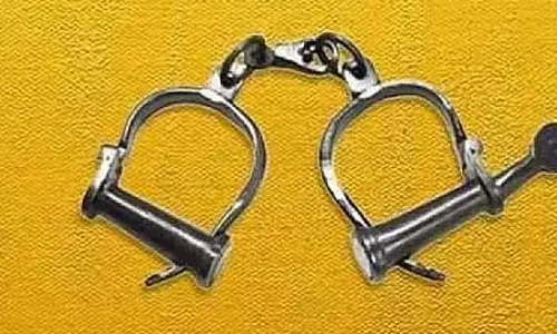 Kerala : प्रियंका गांधी वाड्रा के काफिले को रोकने के आरोप में यूट्यूबर गिरफ्तार