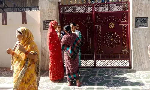 Kanpur: द्विवेदी नगर में संदिग्ध परिस्थितियों में विवाहिता की मौत Kanpur: द्विवेदी नगर में संदिग्ध परिस्थितियों में विवाहिता की मौत