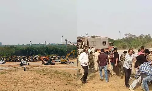 छात्रों के विरोध के बावजूद, Kancha गाचीबोवली में उत्खननकर्ताओं ने वन भूमि को साफ करना जारी रखा छात्रों के विरोध के बावजूद, Kancha गाचीबोवली में उत्खननकर्ताओं ने वन भूमि को साफ करना जारी रखा