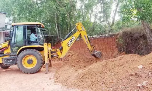 Kerala : सस्थामकोट्टा झील के तट पर अतिक्रमण Kerala : सस्थामकोट्टा झील के तट पर अतिक्रमण