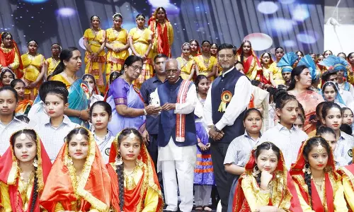 Haryana :  गीतों से देशभक्ति और सांस्कृतिक मूल्यों को बढ़ावा मिलना चाहिए राज्यपाल