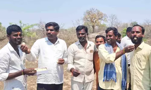 Medak के किसानों ने कालेश्वरम उप-नहर खोदी, सरकार ने काम रोक दिया