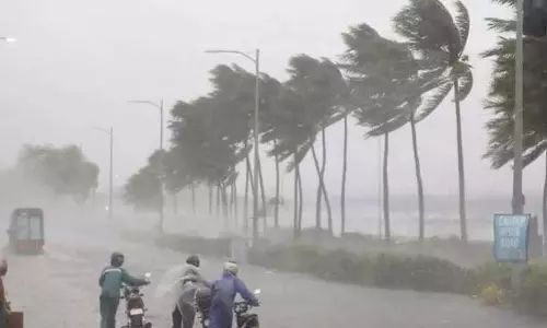 Kerala: बारिश से गर्मी से राहत मिली Kerala: बारिश से गर्मी से राहत मिली