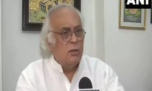 वक्फ विधेयक संविधान पर सीधा हमला है: कांग्रेस के Jairam Ramesh वक्फ विधेयक संविधान पर सीधा हमला है: कांग्रेस के Jairam Ramesh