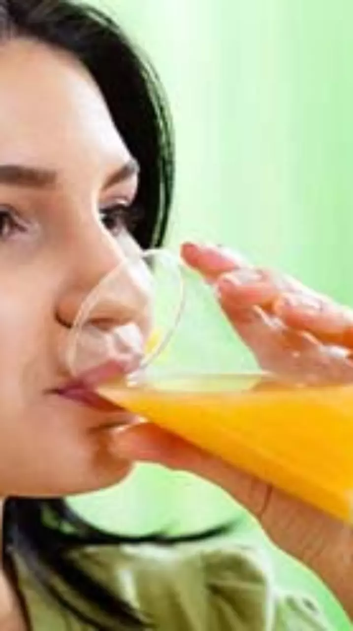 जूस पीते वक्त ये 5 गलतियां न करें