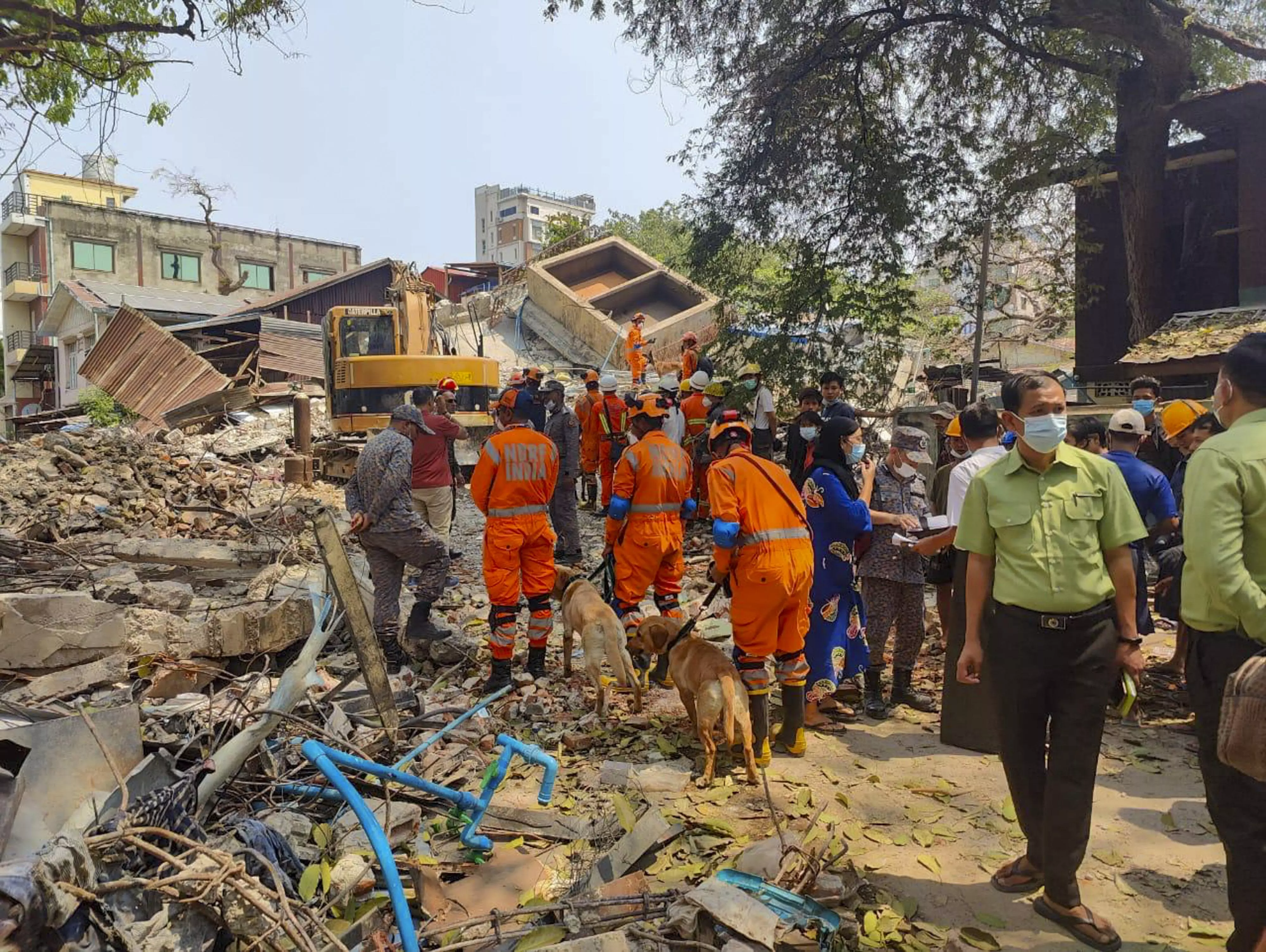 भूकंप से म्यांमार का संकट गहराया, मरने वालों की संख्या 2,000 पार भूकंप से म्यांमार का संकट गहराया, मरने वालों की संख्या 2,000 पार