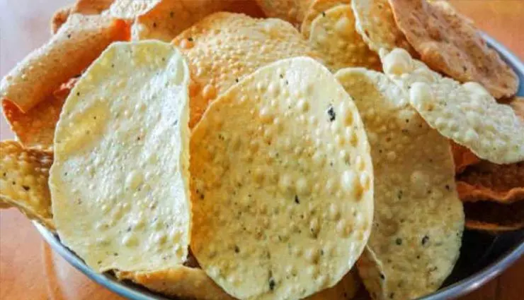 Potato Papad:चाय के साथ लीजिए इस टेस्टी डिश का मजा, लाजवाब है इसका स्वाद Potato Papad:चाय के साथ लीजिए इस टेस्टी डिश का मजा, लाजवाब है इसका स्वाद