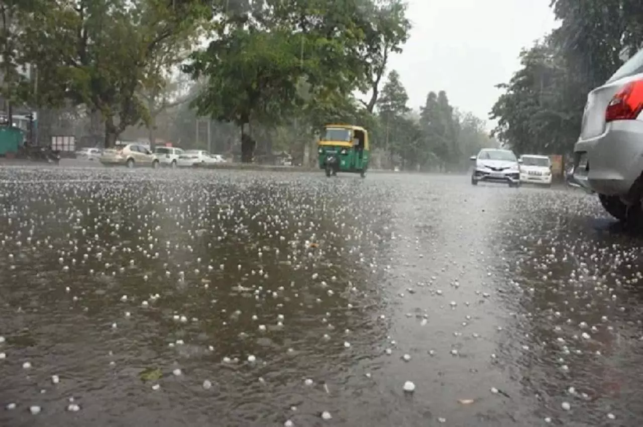 MP Weather : मौसम विभाग का अलर्ट, ओले-बारिश और आंधी MP Weather : मौसम विभाग का अलर्ट, ओले-बारिश और आंधी