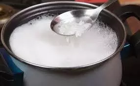 Skin Care: बेदाग ग्लोइंग स्किन के लिए चावल के पानी से धोएं चेहरा, मिलेंगे गजब के फायदे Skin Care: बेदाग ग्लोइंग स्किन के लिए चावल के पानी से धोएं चेहरा, मिलेंगे गजब के फायदे