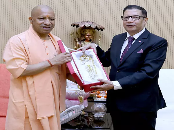 नेपाल के राजदूत शंकर शर्मा ने लखनऊ में CM Yogi से मुलाकात की नेपाल के राजदूत शंकर शर्मा ने लखनऊ में CM Yogi से मुलाकात की