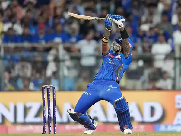 IPL 2025: केकेआर के खिलाफ धमाकेदार पारी के बाद सूर्यकुमार यादव टी20 क्लब में शामिल हुए IPL 2025: केकेआर के खिलाफ धमाकेदार पारी के बाद सूर्यकुमार यादव टी20 क्लब में शामिल हुए