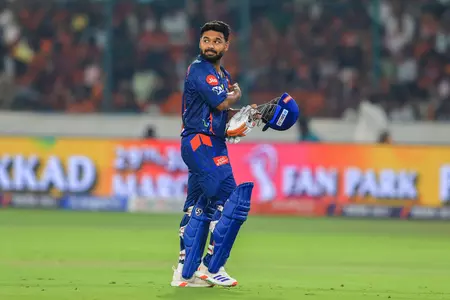 आईपीएल 2025 : कब और कहां देखें लखनऊ सुपर जायंट्स बनाम पंजाब किंग्स मैच, जानें हेड-टू-हेड रिकॉर्ड आईपीएल 2025 : कब और कहां देखें लखनऊ सुपर जायंट्स बनाम पंजाब किंग्स मैच, जानें हेड-टू-हेड रिकॉर्ड