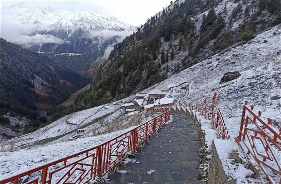 Chamba : कार्तिक स्वामी मंदिर कुगती के कपाट 13 को खुलेंगे Chamba : कार्तिक स्वामी मंदिर कुगती के कपाट 13 को खुलेंगे