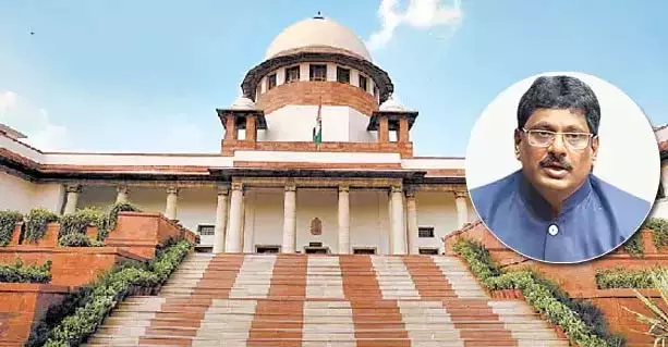सुप्रीम कोर्ट ने अग्निशमन विभाग भ्रष्टाचार मामले में पूर्व CID प्रमुख संजय को नोटिस जारी किया सुप्रीम कोर्ट ने अग्निशमन विभाग भ्रष्टाचार मामले में पूर्व CID प्रमुख संजय को नोटिस जारी किया