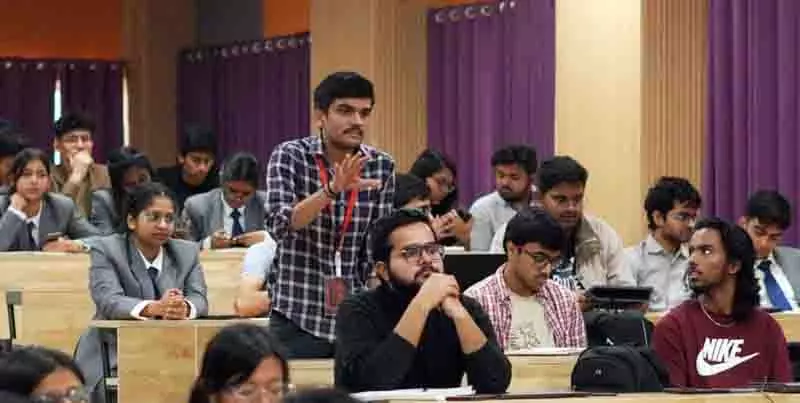 IIT मंडी का टेक कार्निवल विचारों, नवाचार, सहयोग का संगम IIT मंडी का टेक कार्निवल विचारों, नवाचार, सहयोग का संगम
