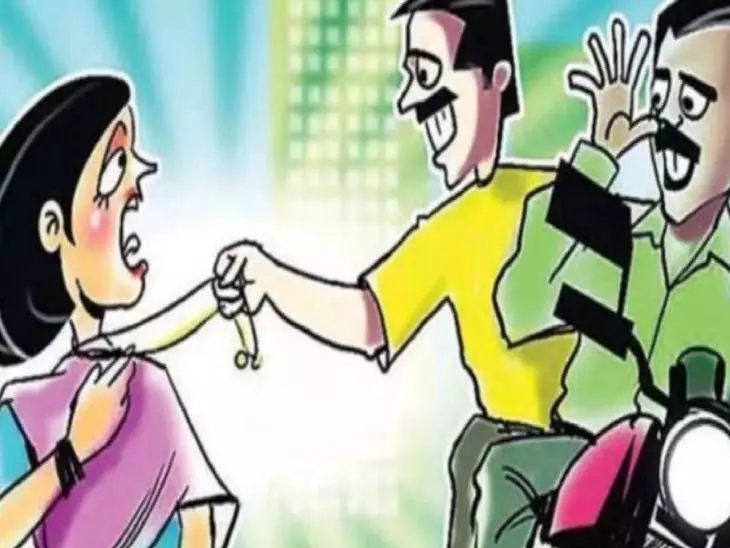 Damoh News : दिनदहाड़े महिला से लूट फिर हत्या Damoh News : दिनदहाड़े महिला से लूट फिर हत्या