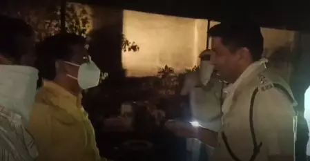 नाइट्रोजन गैस का रिसाव, फैक्ट्री मालिक समेत तीन की मौत, कई प्रभावित नाइट्रोजन गैस का रिसाव, फैक्ट्री मालिक समेत तीन की मौत, कई प्रभावित