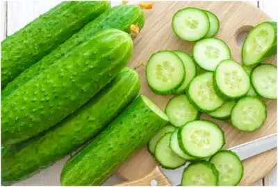 Cucumber Benefits : गर्मी में खीरे को डाइट में शामिल करने के फायदें Cucumber Benefits : गर्मी में खीरे को डाइट में शामिल करने के फायदें