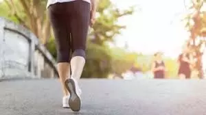 Walk Tips : गर्मियों में वॉक का सही समय और लाभ Walk Tips : गर्मियों में वॉक का सही समय और लाभ